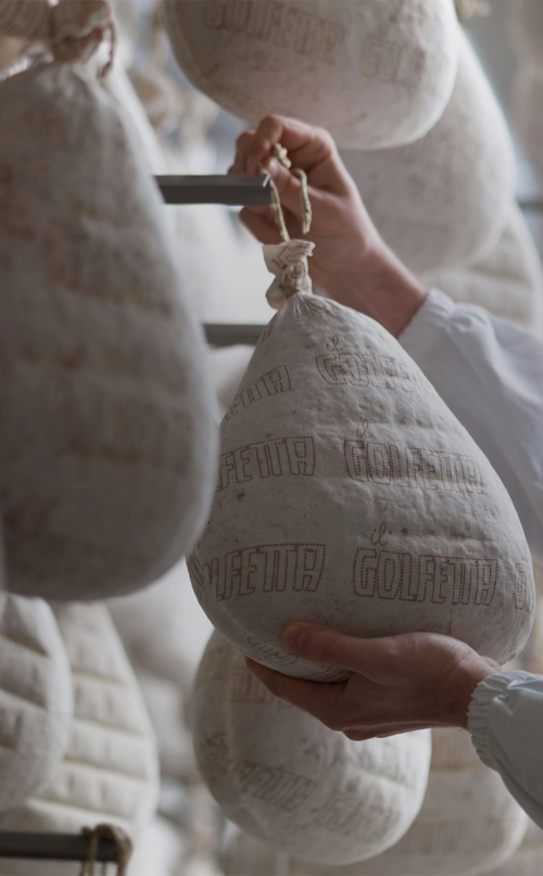 Salumi Golfera, lavorazione artigiana, qualità Premium