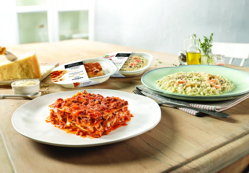 Un piatto di lasagna, piatto pronto Golfera, pronto in pochi istanti